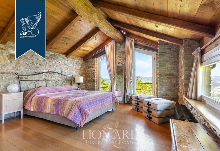 Image No.48-12 Bed Farmhouse for sale