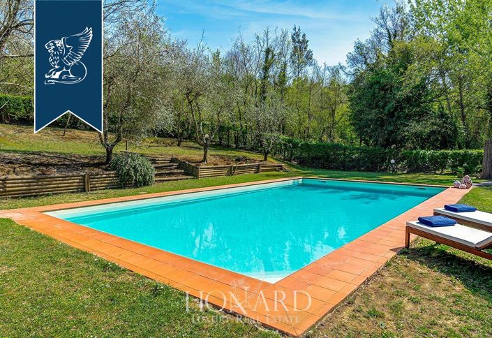 Image No.16-12 Bed Farmhouse for sale