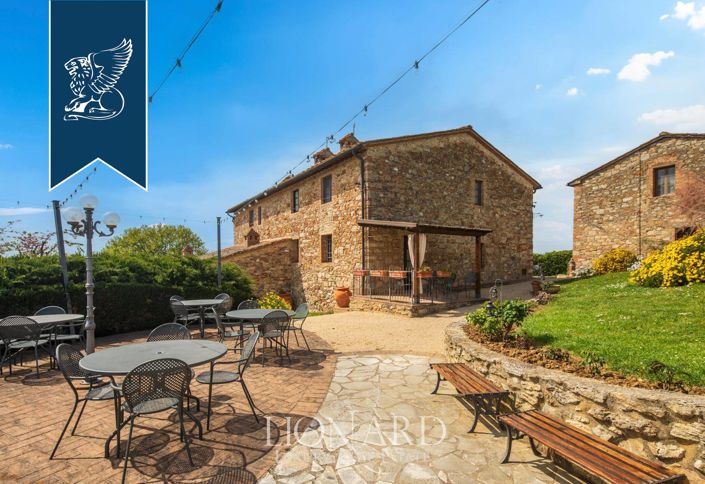 Image No.10-8 Bed Farmhouse for sale