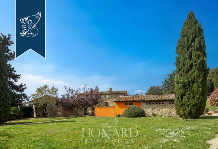 Image No.12-8 Bed Farmhouse for sale