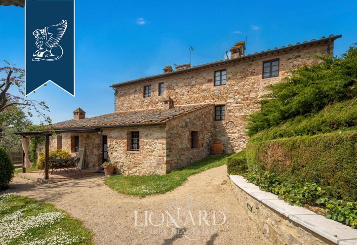 Image No.14-8 Bed Farmhouse for sale