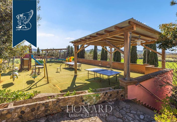 Image No.19-95 Bed Hotel for sale