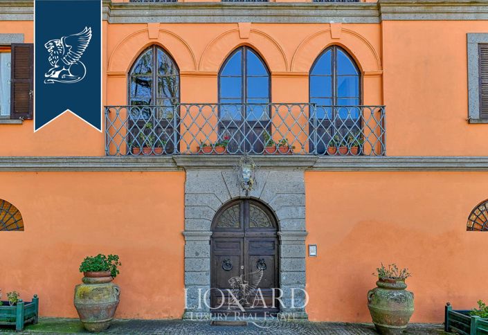 Image No.10-12 Bed Villa for sale