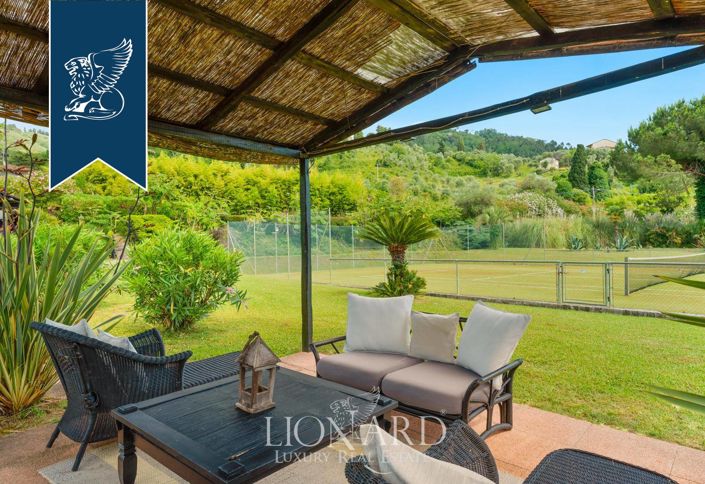 Image No.18-11 Bed Villa for sale