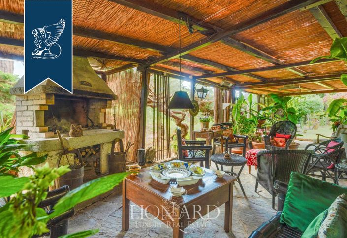 Image No.23-11 Bed Villa for sale