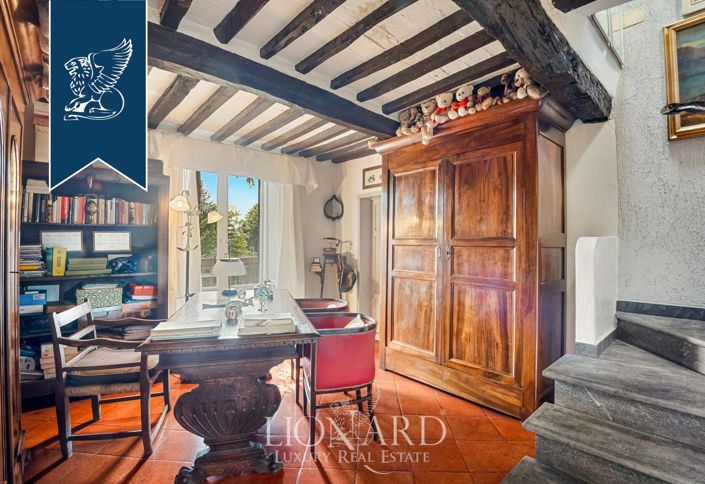 Image No.38-11 Bed Villa for sale