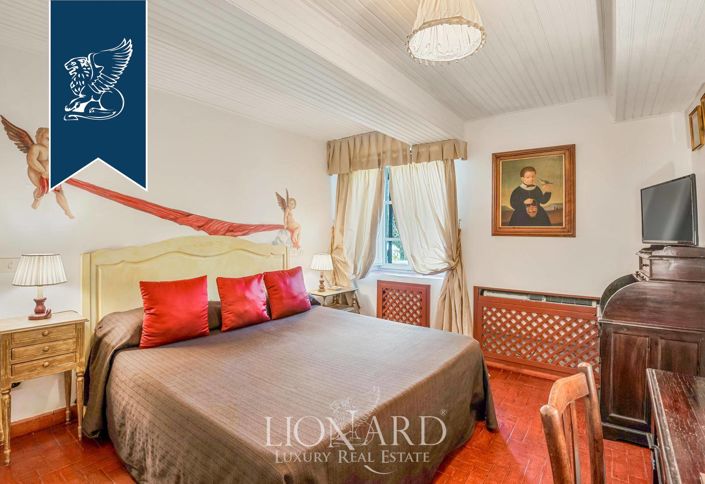 Image No.45-11 Bed Villa for sale