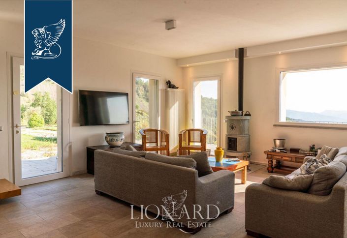 Image No.17-12 Bed Villa for sale