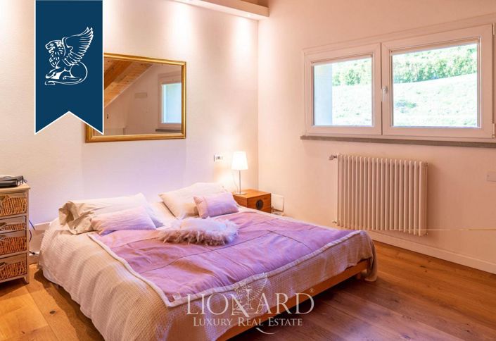 Image No.25-12 Bed Villa for sale