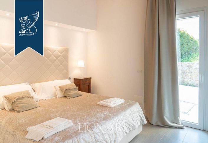 Image No.26-12 Bed Villa for sale