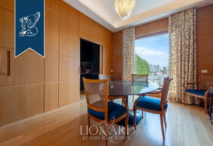 Image No.22-5 Bed Apartment for sale