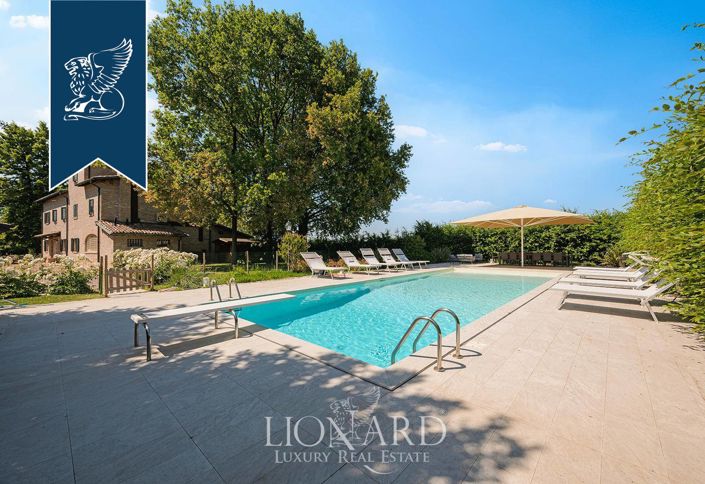Image No.9-10 Bed Villa for sale