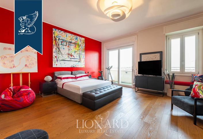 Image No.20-4 Bed Apartment for sale