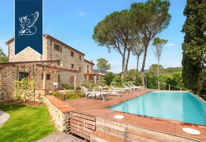 Image No.2-7 Bed Farmhouse for sale