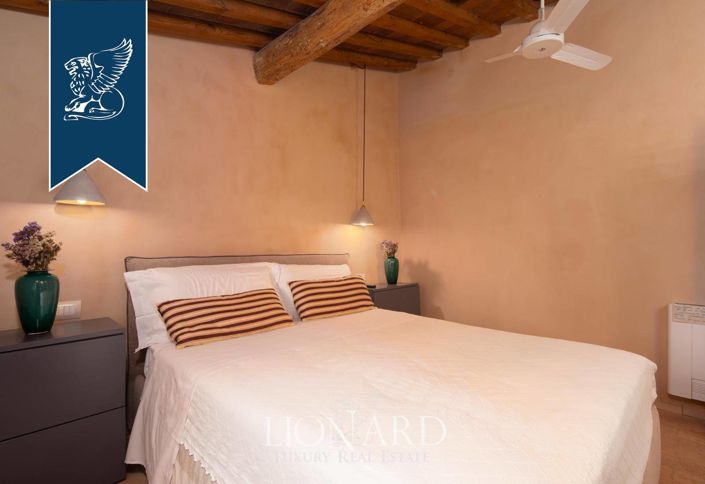 Image No.20-7 Bed Farmhouse for sale