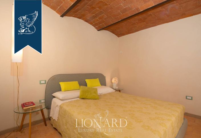 Image No.22-7 Bed Farmhouse for sale