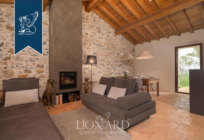 Image No.7-7 Bed Farmhouse for sale