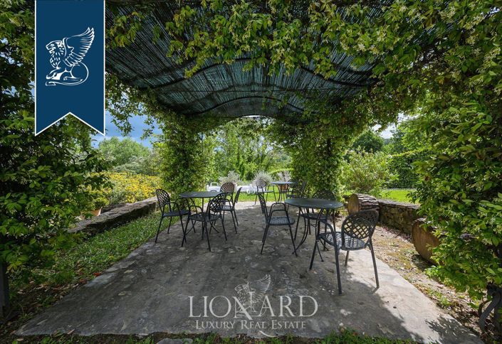 Image No.10-7 Bed Villa for sale