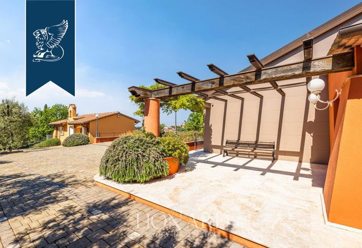 Image No.14-5 Bed Villa for sale