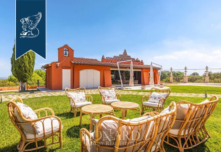 Image No.20-5 Bed Villa for sale