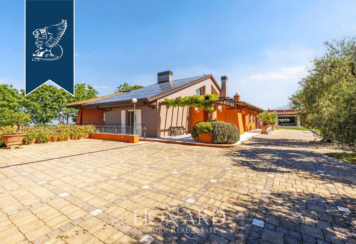 Image No.7-5 Bed Villa for sale