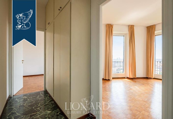Image No.18-5 Bed Apartment for sale