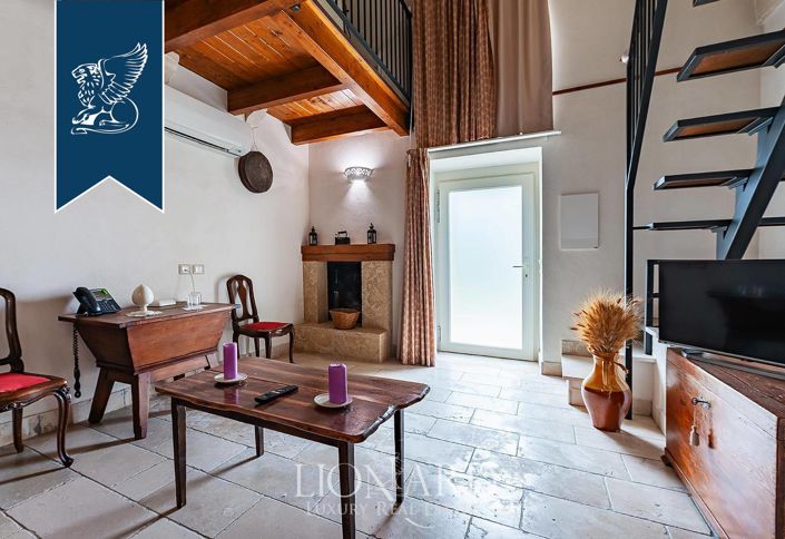 Image No.20-9 Bed Country House for sale