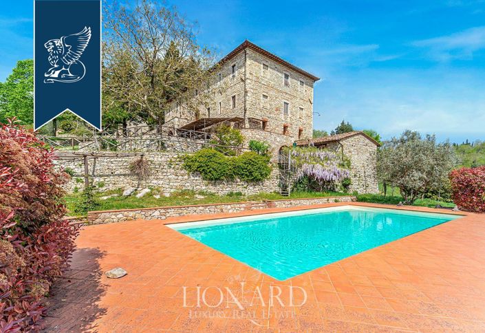 Image No.7-23 Bed Farmhouse for sale