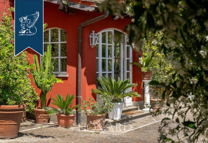 Image No.9-5 Bed Villa for sale
