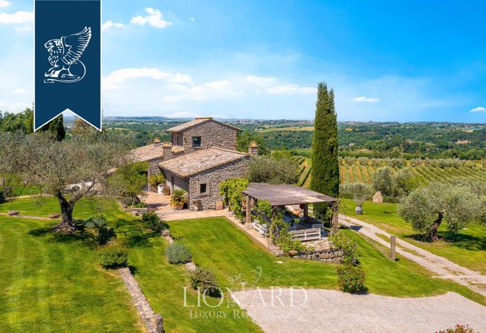 Image No.10-5 Bed Villa for sale