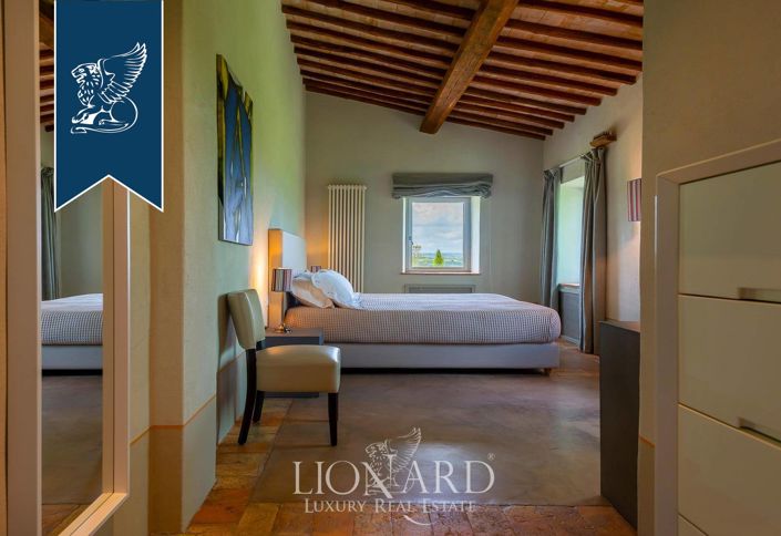 Image No.42-5 Bed Villa for sale
