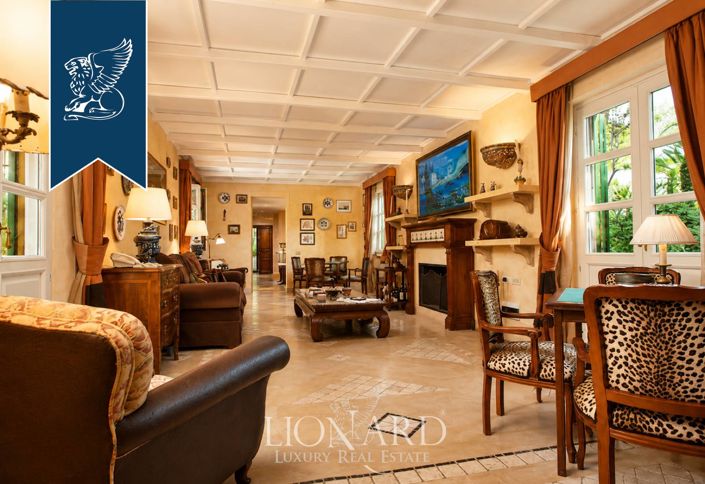 Image No.20-8 Bed Villa for sale