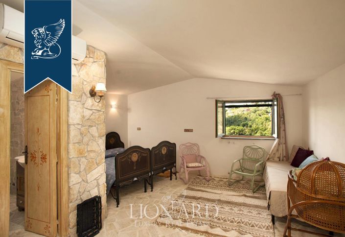 Image No.42-8 Bed Villa for sale