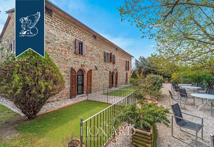 Image No.11-10 Bed Farmhouse for sale