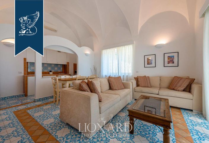 Image No.14-16 Bed Villa for sale