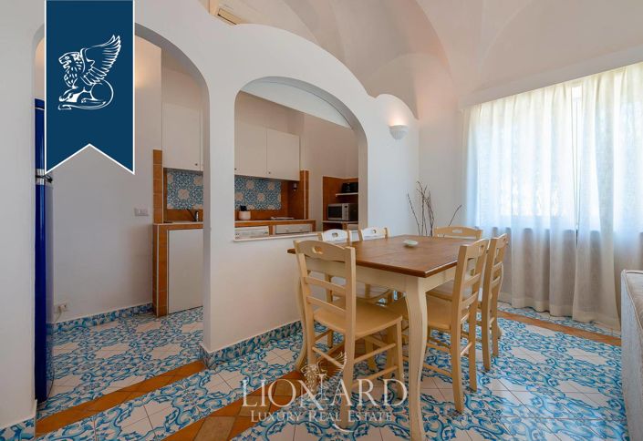 Image No.16-16 Bed Villa for sale