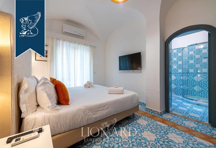 Image No.19-16 Bed Villa for sale