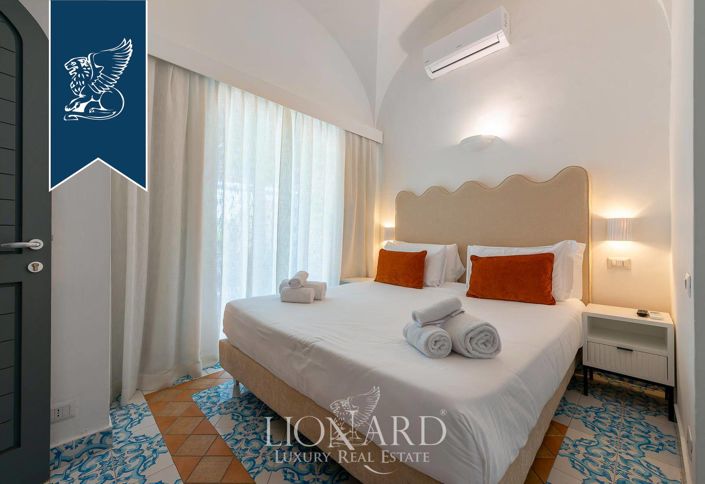 Image No.22-16 Bed Villa for sale