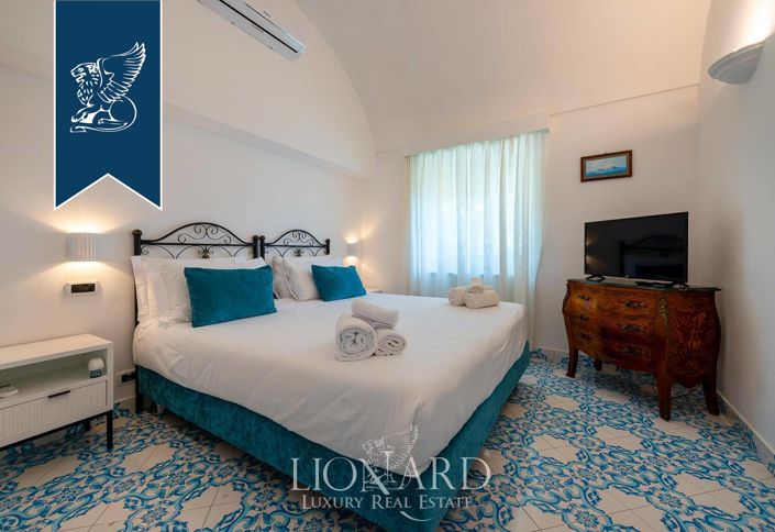 Image No.25-16 Bed Villa for sale