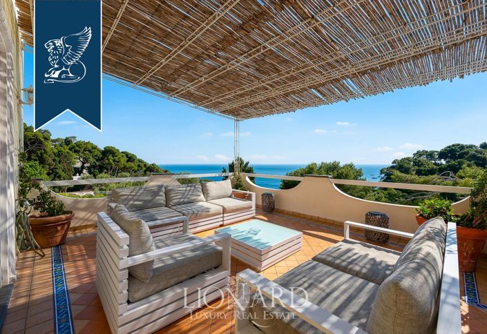 Image No.4-16 Bed Villa for sale