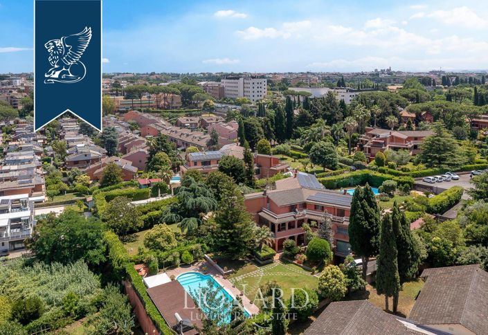 Image No.4-4 Bed Villa for sale