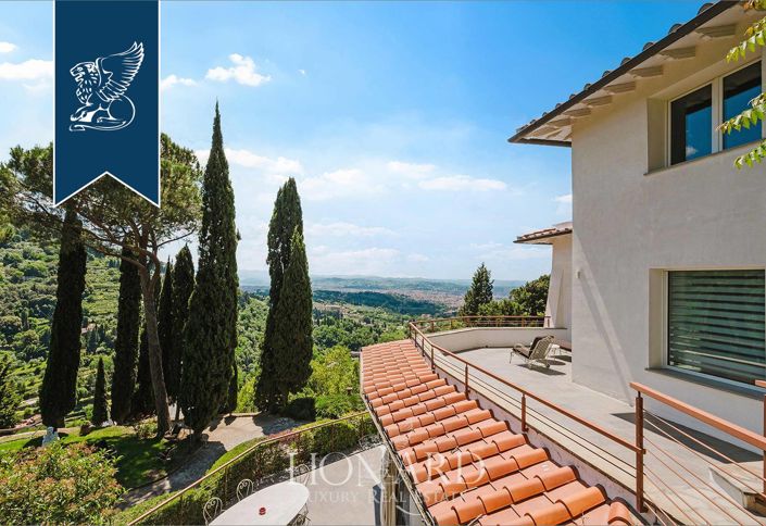 Image No.6-10 Bed Villa for sale