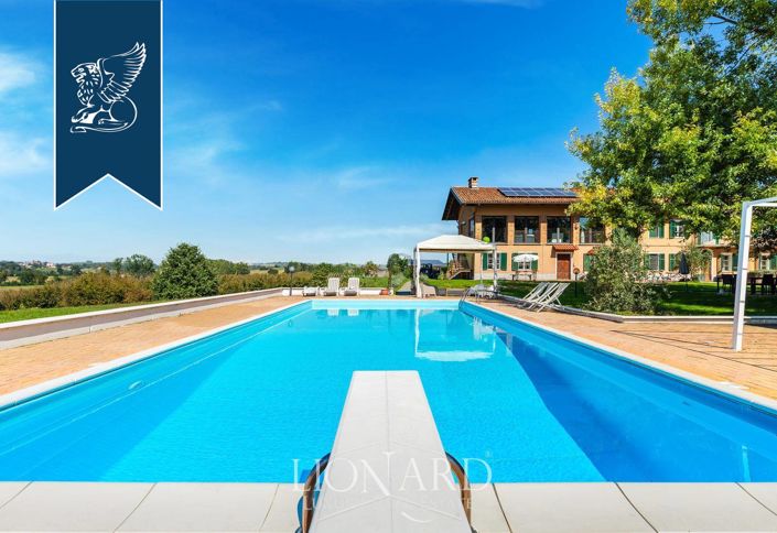 Image No.26-5 Bed Villa for sale