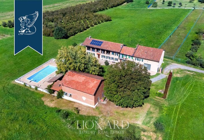 Image No.3-5 Bed Villa for sale