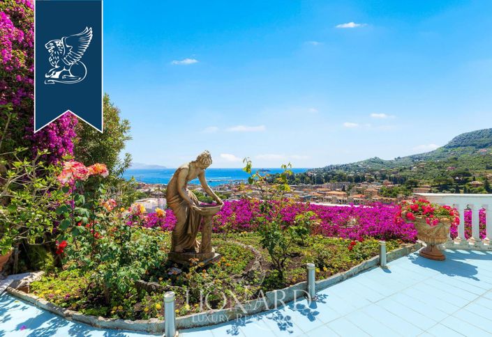 Image No.20-7 Bed Villa for sale