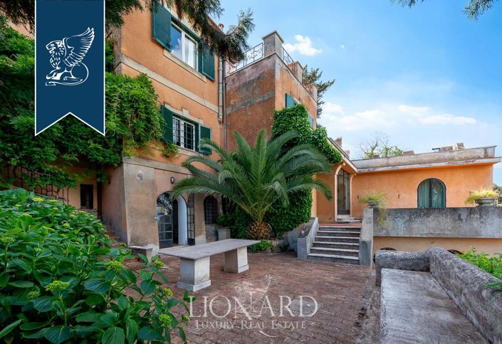 Image No.19-8 Bed Villa for sale