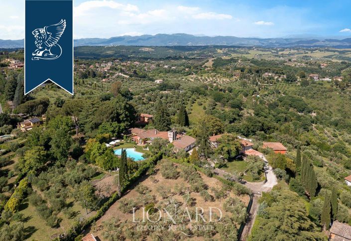 Image No.2-8 Bed Villa for sale