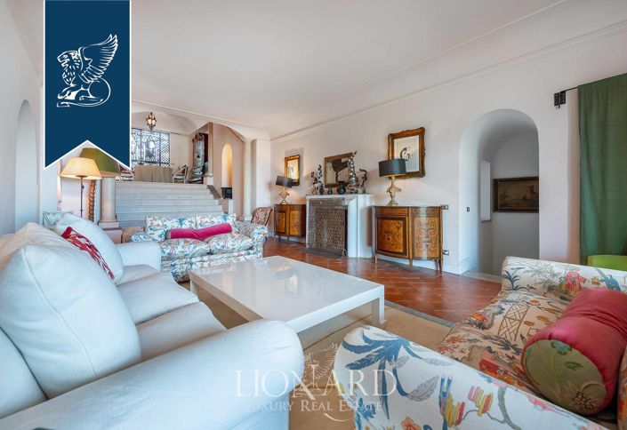Image No.31-8 Bed Villa for sale