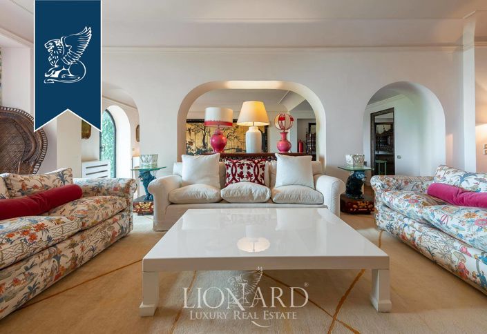Image No.32-8 Bed Villa for sale