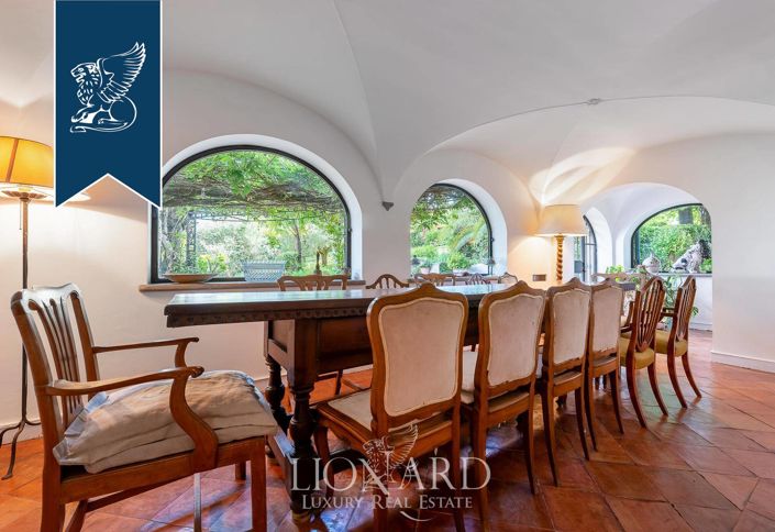 Image No.36-8 Bed Villa for sale